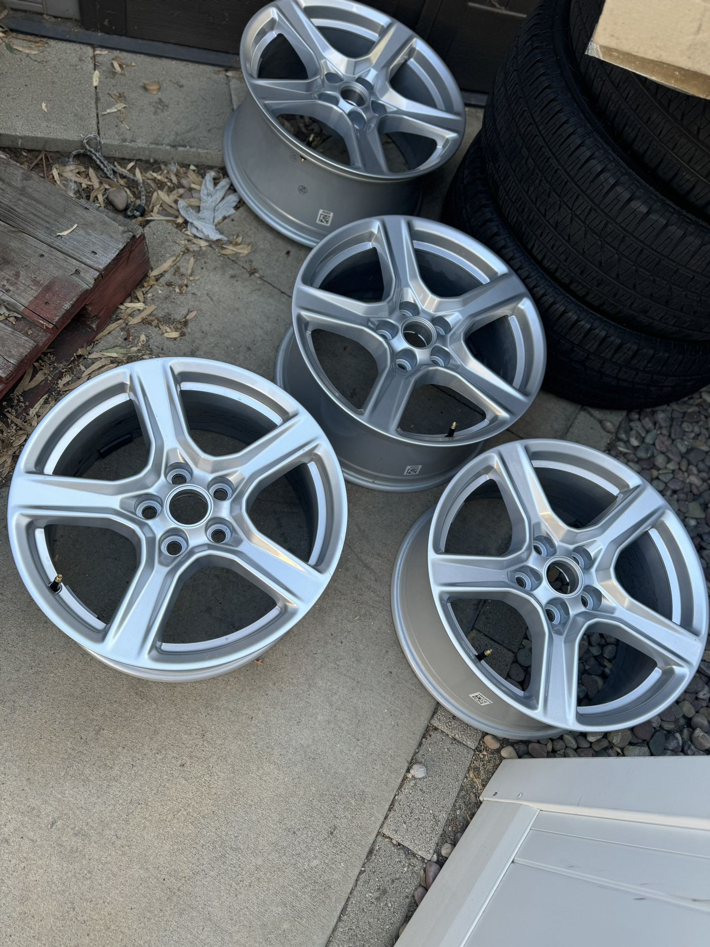 Chevy Wheels Chevy Rims 18 Inch OEM for Sale in Lake View Terrace, CA ...