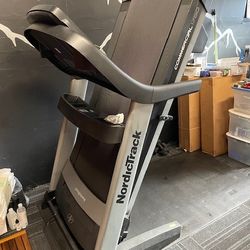 NordicTrack Commercial 1750 Treadmill