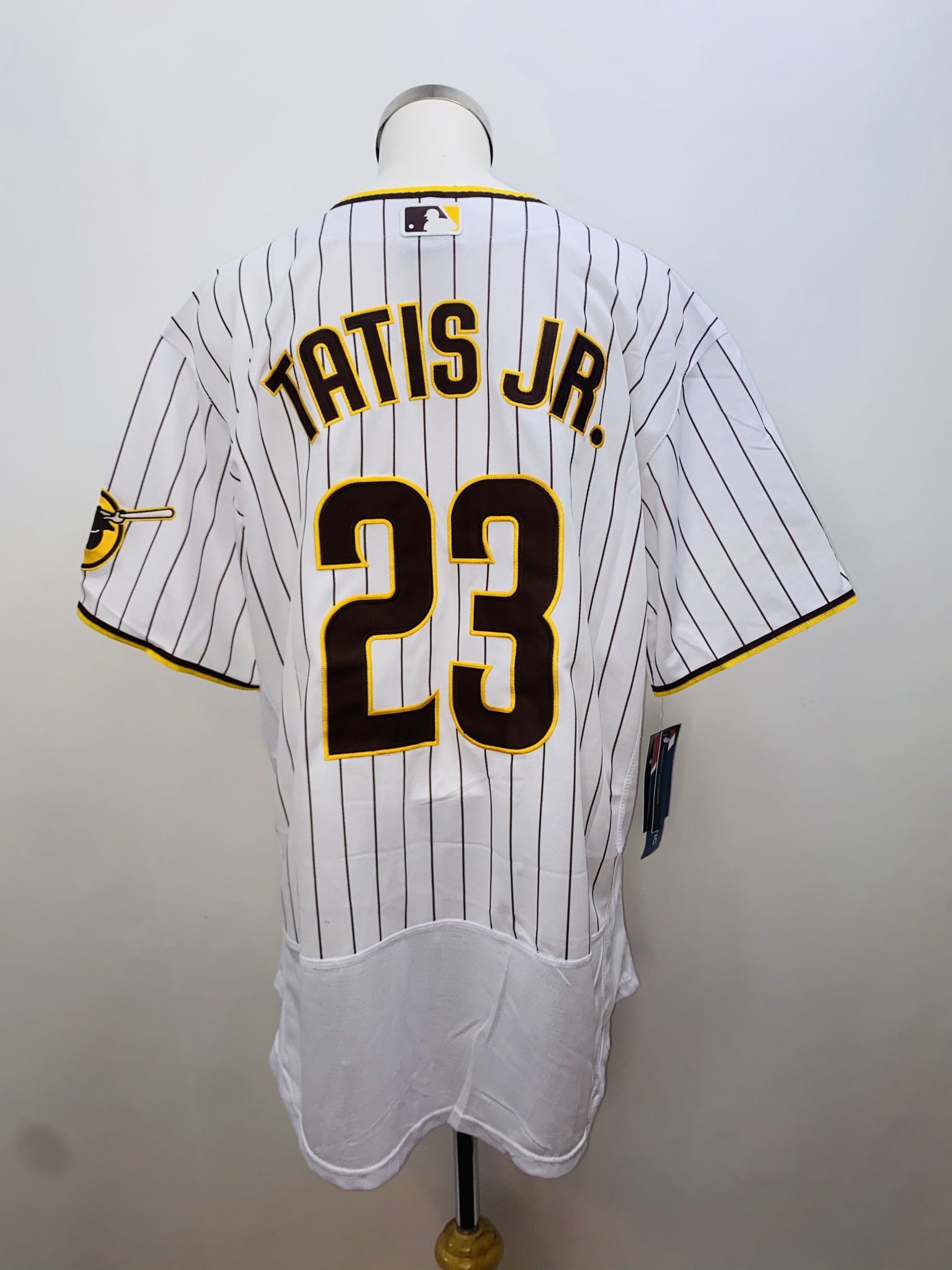 Fernando Tatis Jr. San Diego Padres #23 Adult XXL Tan Jersey for Sale in  Las Vegas, NV - OfferUp