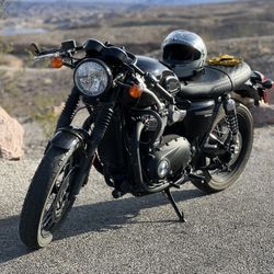 2017 Triumph T120 Black $12000 OBO