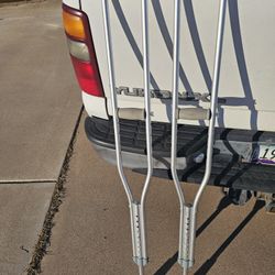 CRUTCHES  (5 FT 2 TO 5 FT 10)