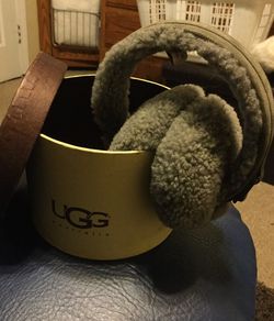 Ugg grey earmuffs