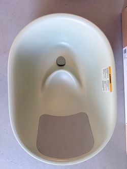 Lalo Baby Bathtub- new, never used