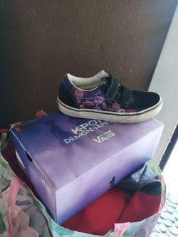 Huntrix vans
