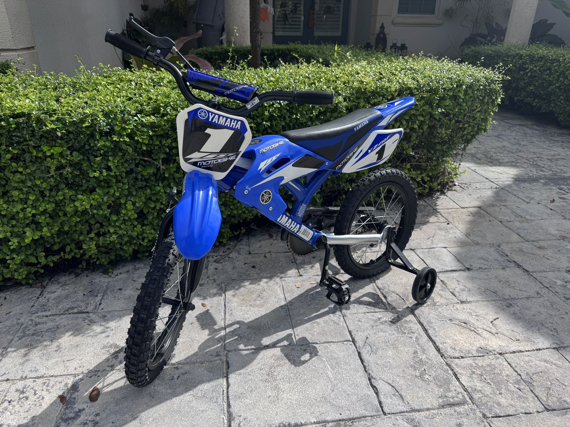 Yamaha Kids 16 Inch Bike! 