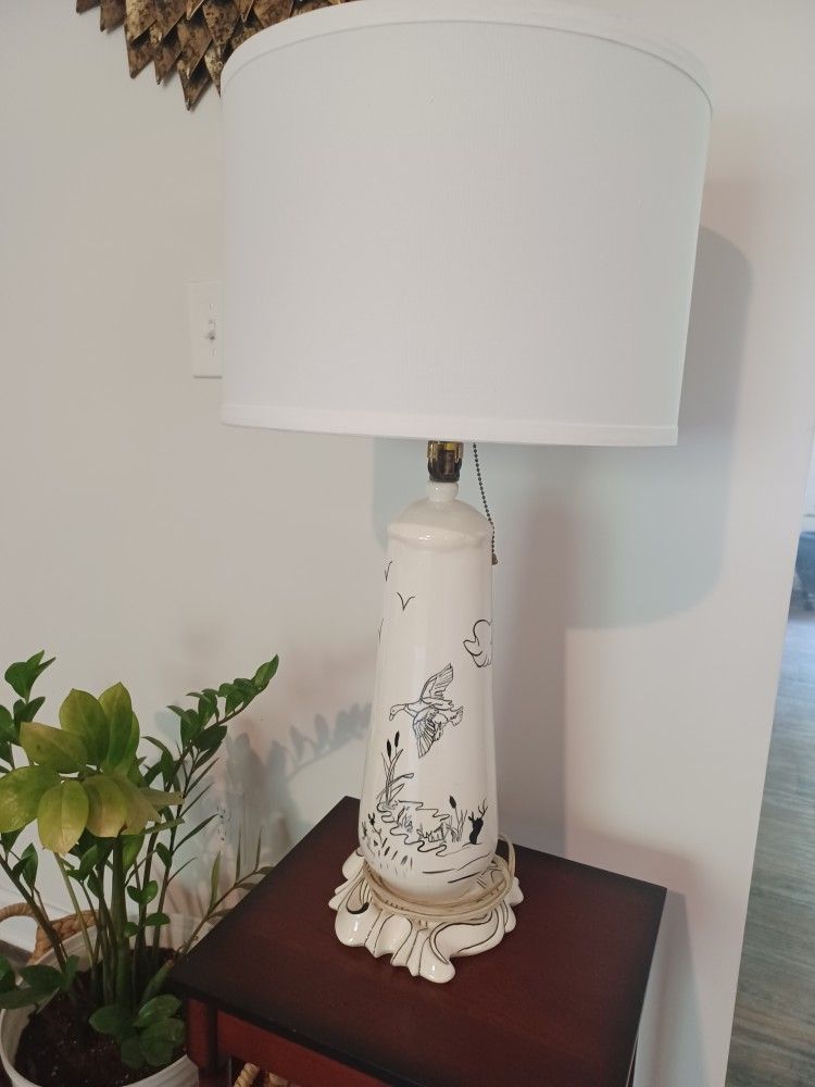 Porcelin Vintage Lamp