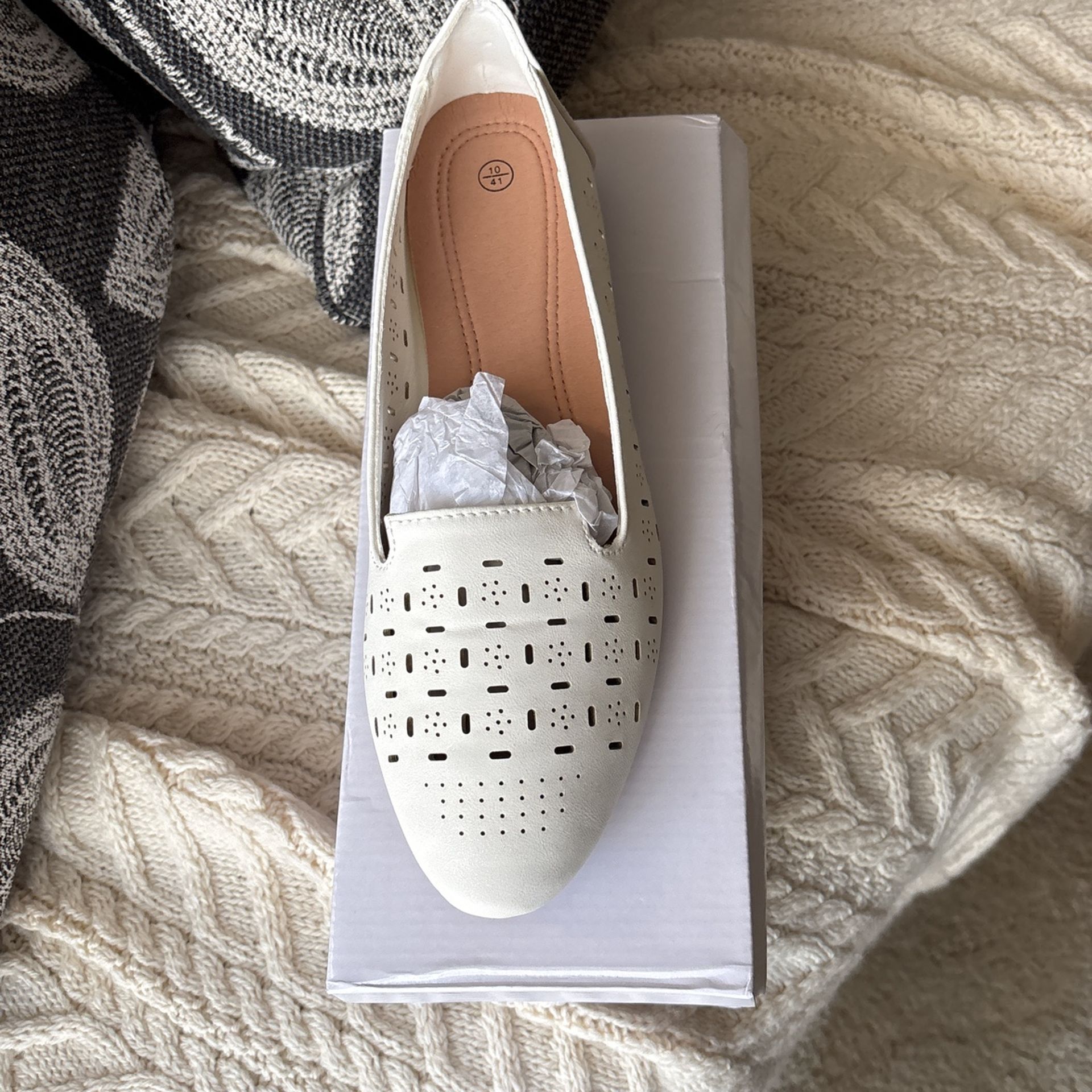 White flat Shoes Size  10