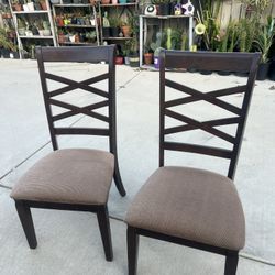 Chairs Set 18 Dlrs