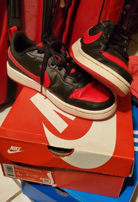 Big Kids Tennis Shoes Size 4
