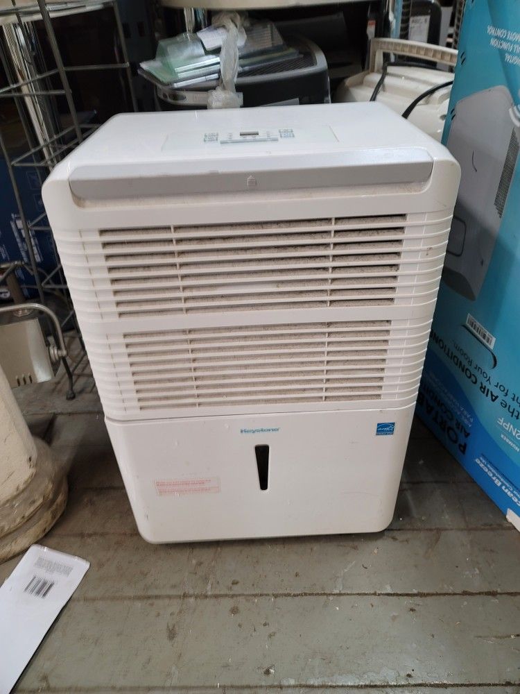 Keystone 50-pints Dehumidifier In Excellent Condition
