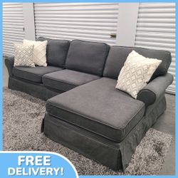 Gray Sectional Couch / Cute Apartment Couch 💥 Free Delivery 💥