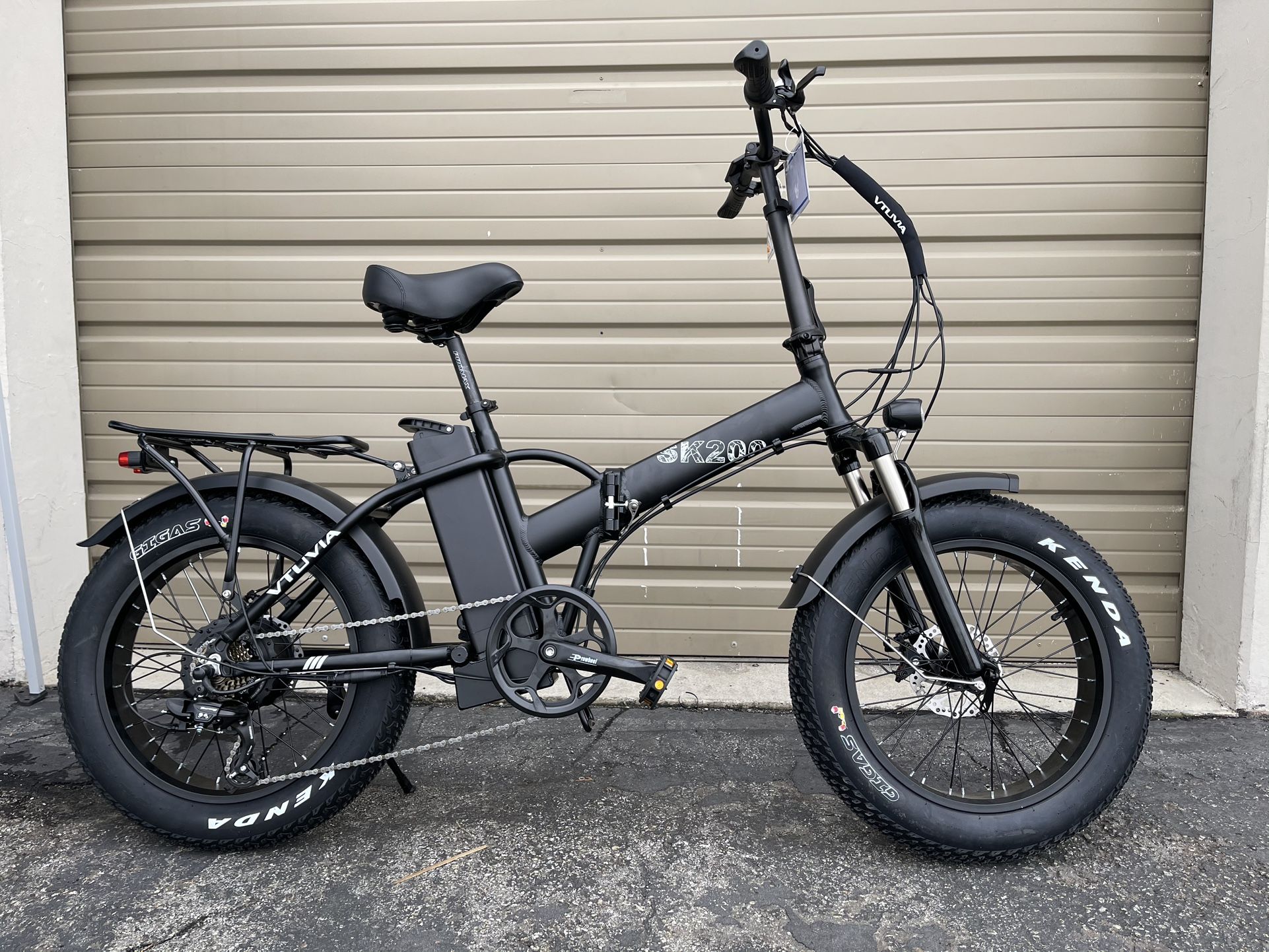 VTUVIA SK20 - 750 Watts Fat Tire Folding Aluminum Electric Bike in Black - Brand New