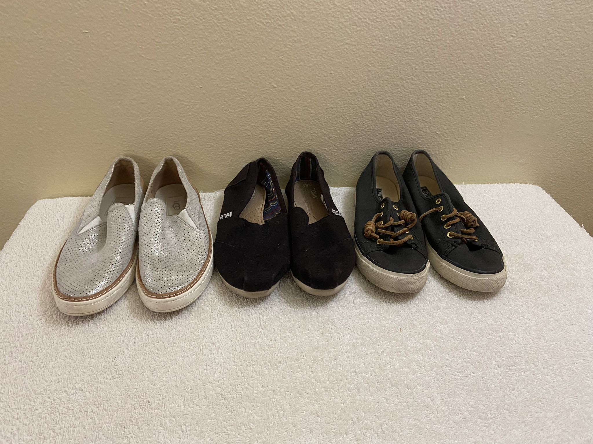 Uggs/Sperry/Toms Women’s Casual Slip Ons/Sneakers - Size 6/6.5
