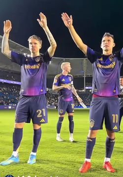 1-2 Front Row LA Galaxy vs Seattle Sounders