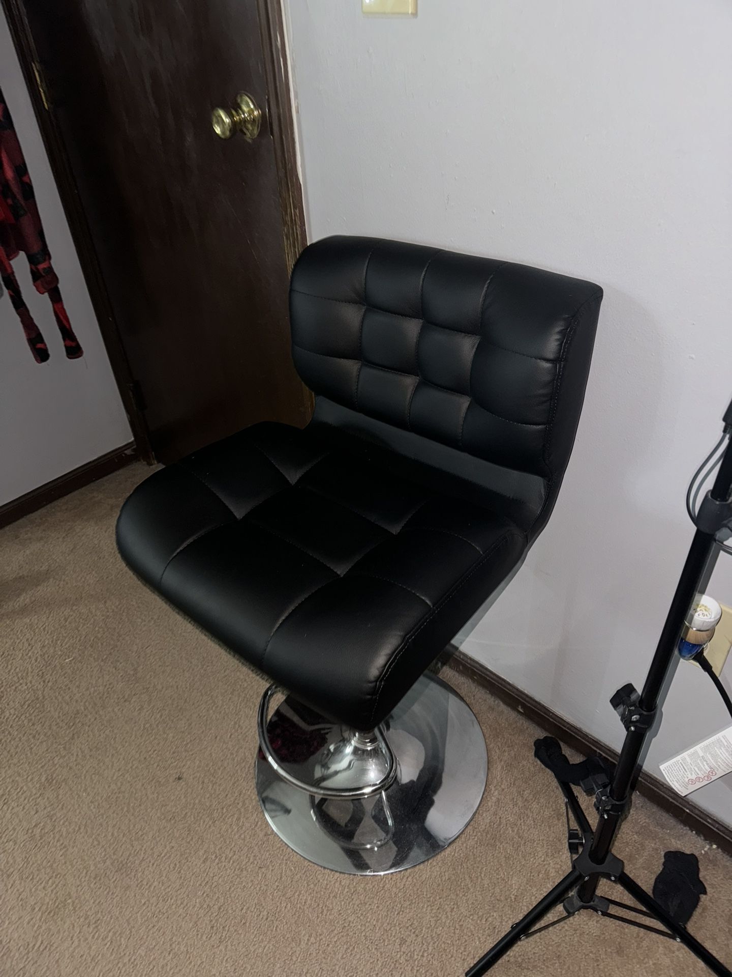 Tommy Hilfiger Makeup chair (ACCEPTING OFFERS)