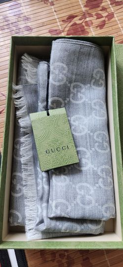 Gucci GG Jacquard two tone wool silk scarf