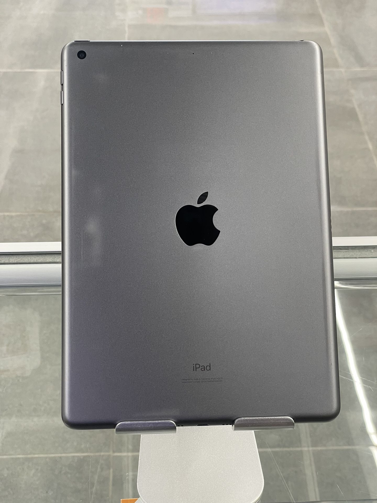 iPad 8 32GB Wifi only π±