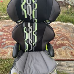 tall back Booster seat  (in Des Moines) green/black design