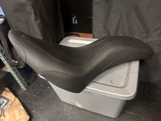 Mustang softail seat