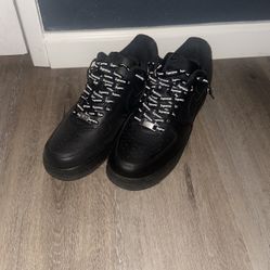 Black supreme AF1