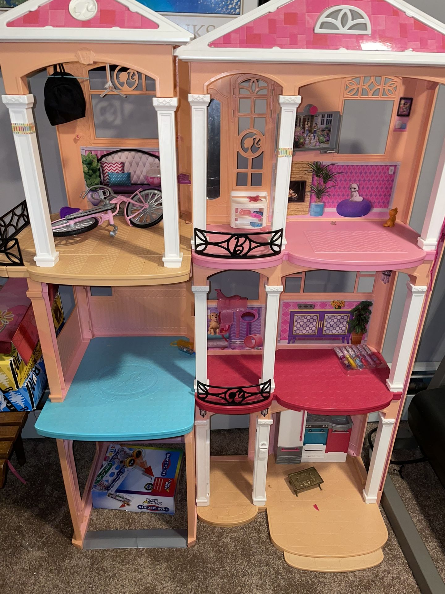 6-Room Doll House
