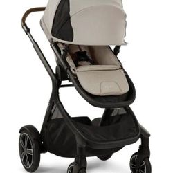 Nuna Demi Grow With Pipa Car Seat & Attachment Used 