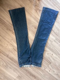 Woman’s jeans. Size on picture