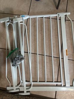Regalo White Metal Baby Safety Gate