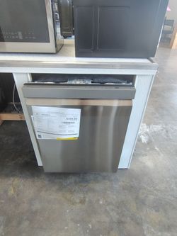 LG Control Dishwasher with Quadwash and Dynamic Dry