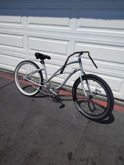 Silver cruiser bike 26"