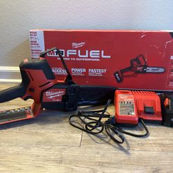 Milwaukee M18 FUEL 8 in. 18V Lithium-Ion Brushless HATCHET Pruning Saw Kit with 6Ah High Output Battery and Charger 