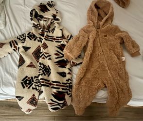 Baby clothes 6-9 months