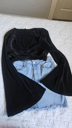 Light jean skirt with black crop top