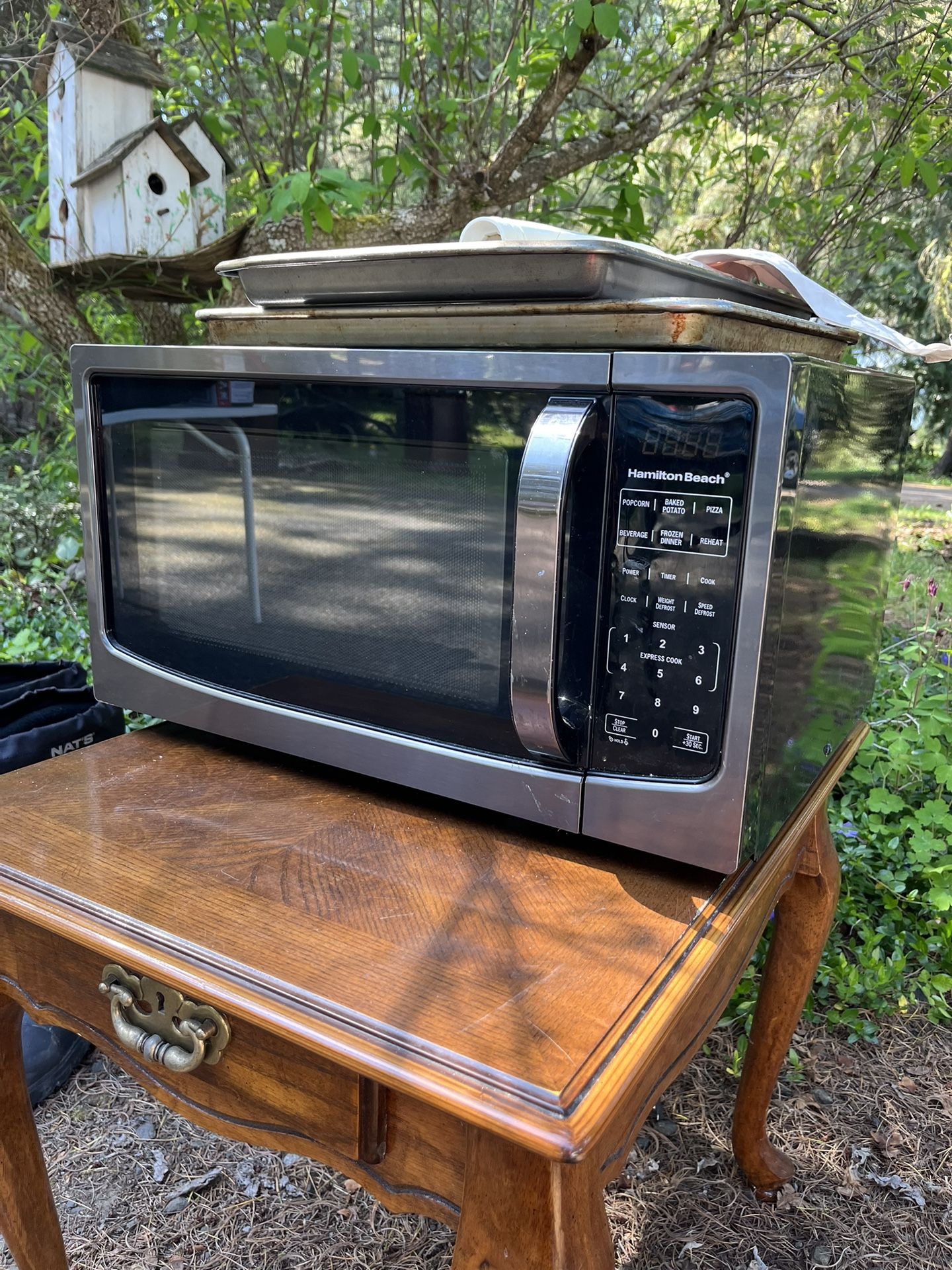 Hamilton Beach Microwave Oven