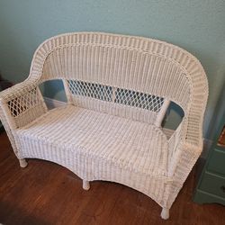 White Wicker love seat