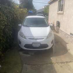 2013 Ford Fiesta
