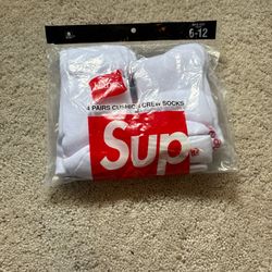 Supreme socks