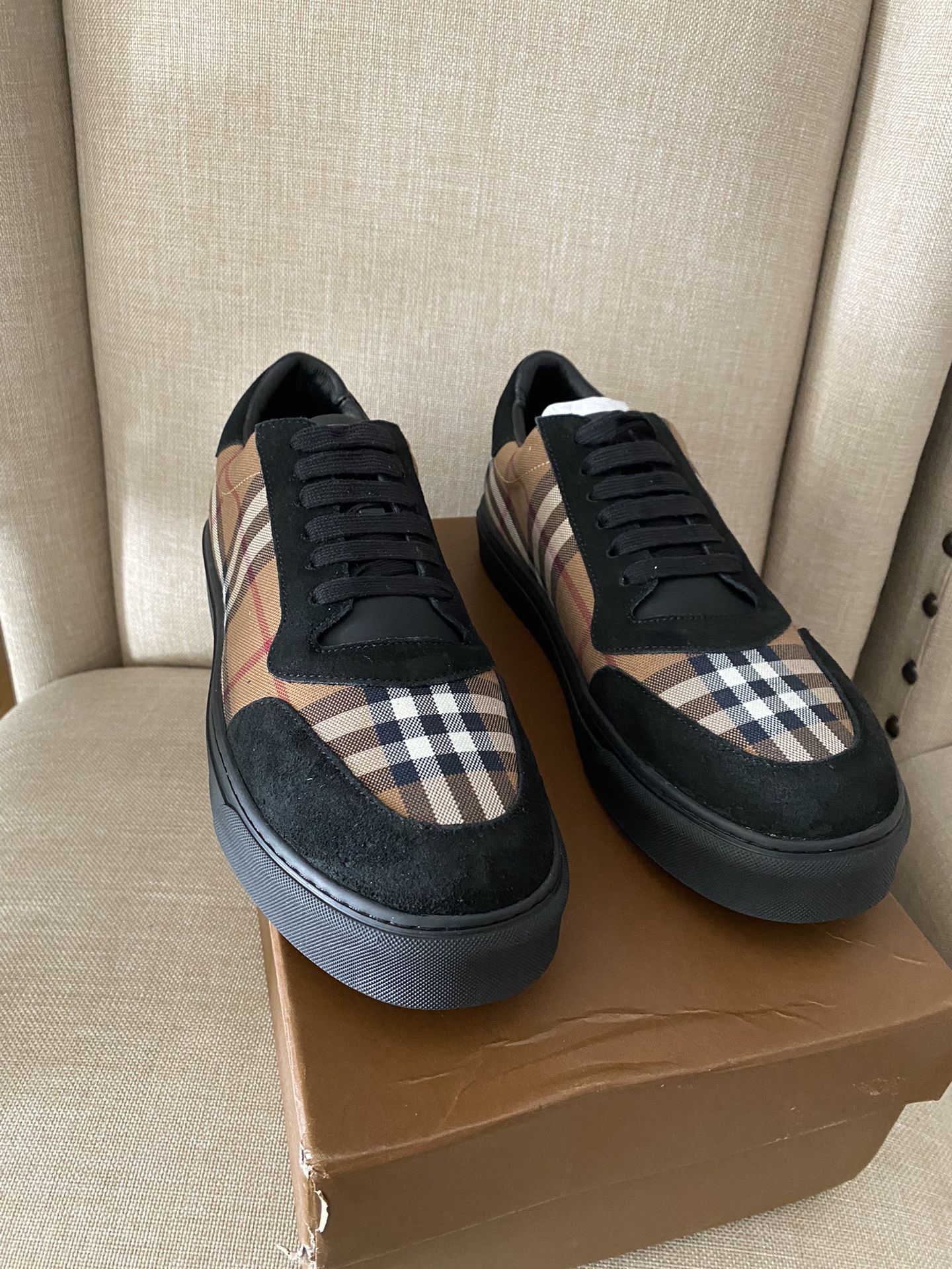 Burberry Shoes Men 41