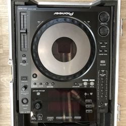 Pioneer CDJ-900