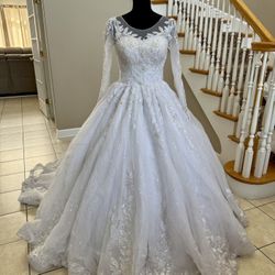 Modest White European Handmade Beaded Wedding Dress Size 4-6. Pearl Veil & Petticoat Included. 