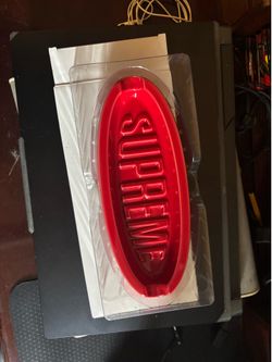 Red Oval Supreme Ashtray