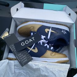 Supreme Metallic Gold Dunks VERY CLEAN