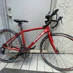 FUJI finest 2.3 Road Bike