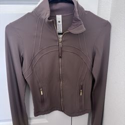 Lululemon Defined Cropped Jacket Nulu Taupe Gold