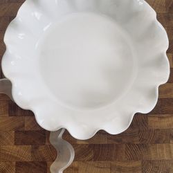 Emile Henry French Ceramic Artisan Ruffled Pie Dish, White, with Bonus Pie Protector Ring - Original Retail $69, Perfect Condition, Used Once  