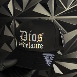 Dios Por Delante ,Holographic