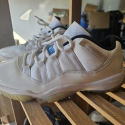 Jordan 11 LOW LEGEND BLUE SIZE 9.5M(100 Percent Full Authetic!) 