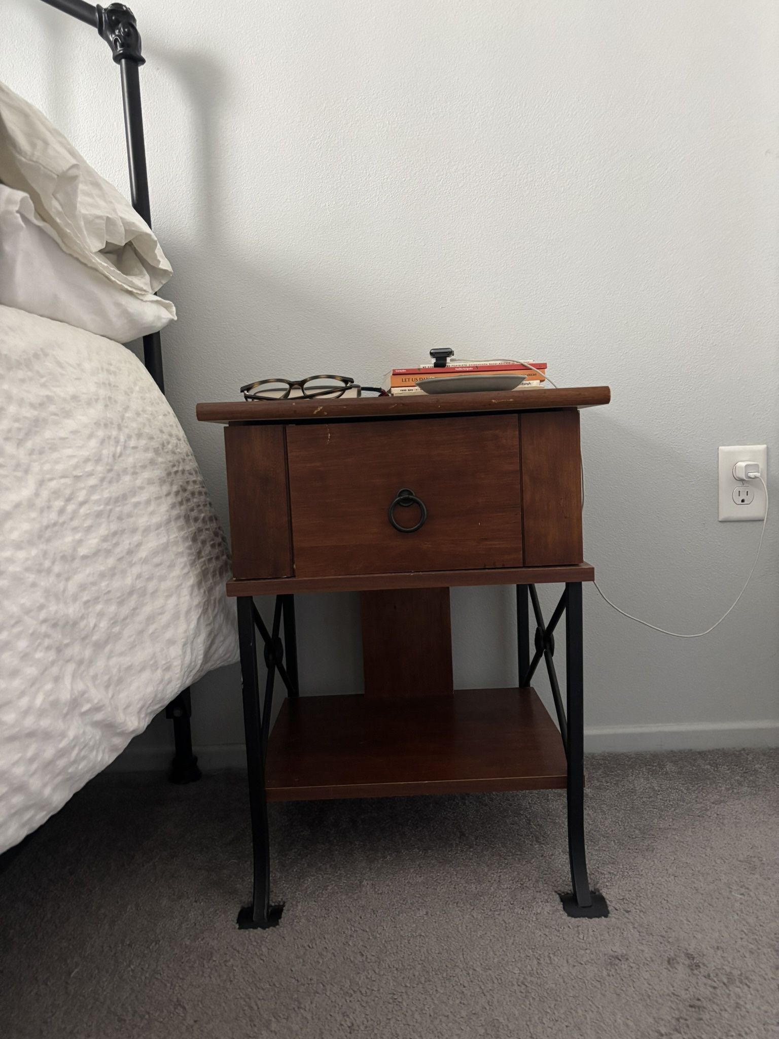 Bedside Table/nightstand 