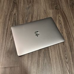 MacBook Pro 13” 2017 – Good Condition – Works Perfect