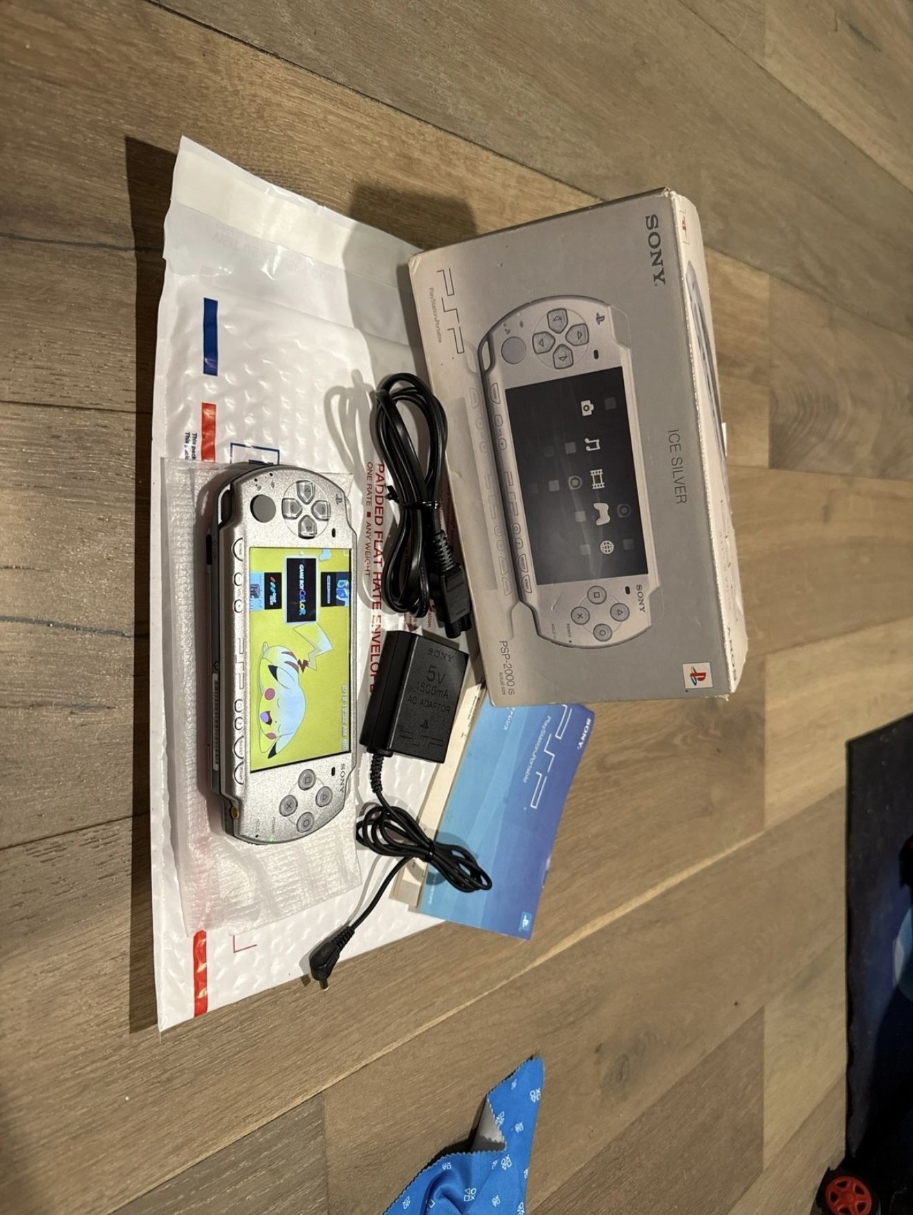 Modded Sony psp 2000 With Over 120 Games